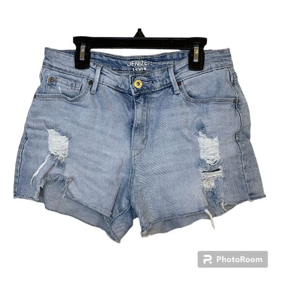 Denizen from Levi's Light Wash Distressed Jean Shorts Size 6 - Picture 1 of 9
